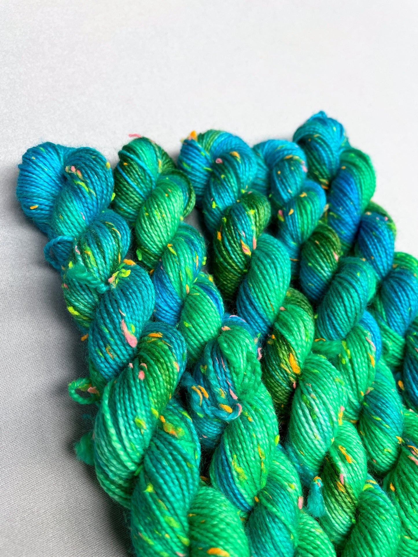 20g 4ply Neon Neps Green Lagoon Mini Skein