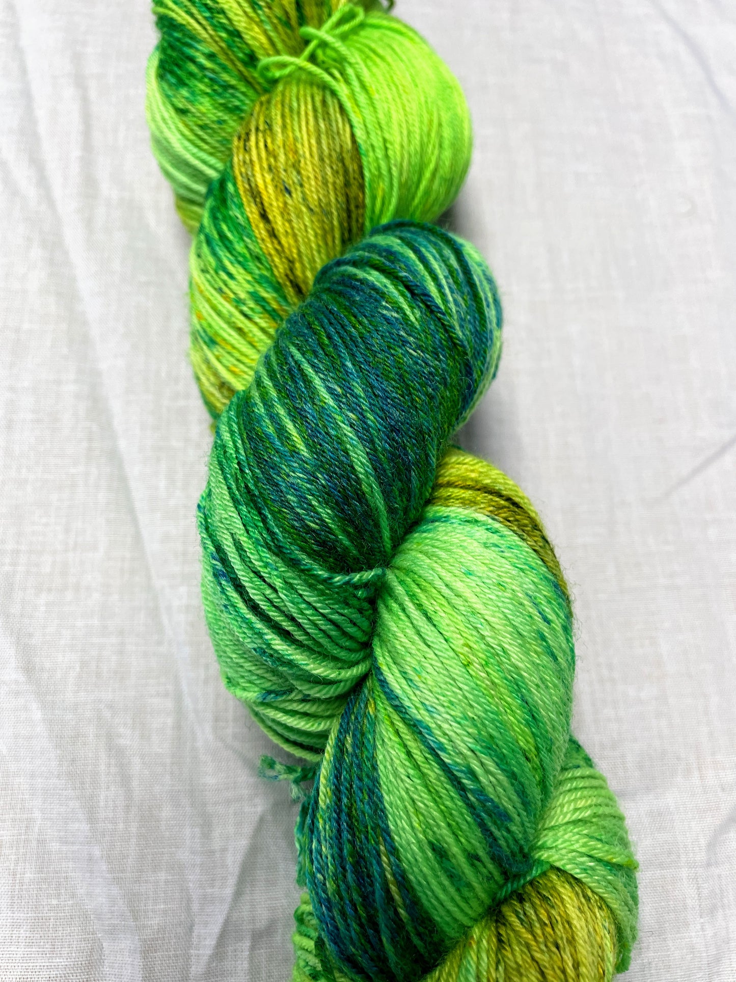 100g DK Super Apple Sprinkles - Hand-dyed Yarn