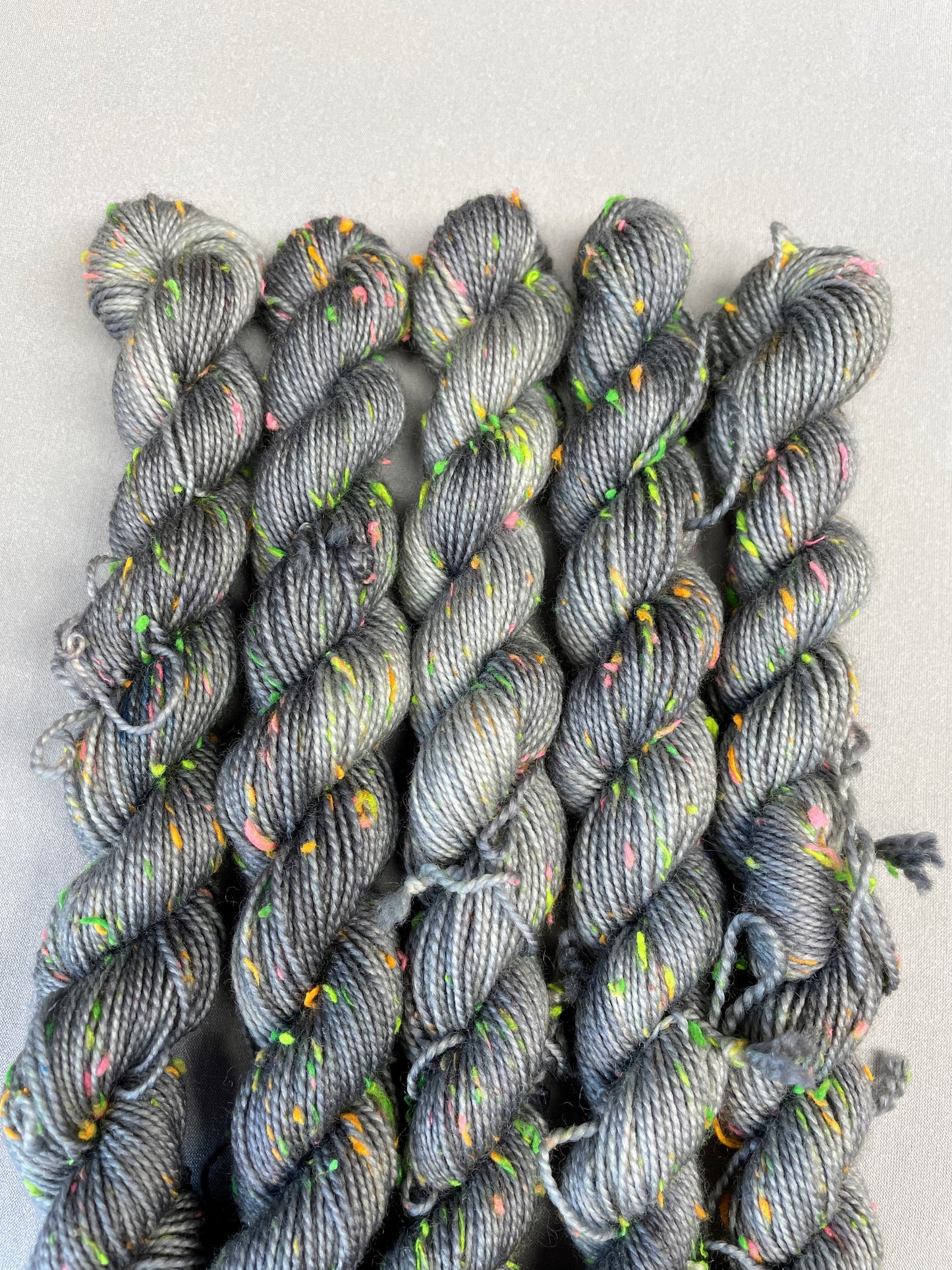 20g 4ply Neon Neps Grey Mini Skein