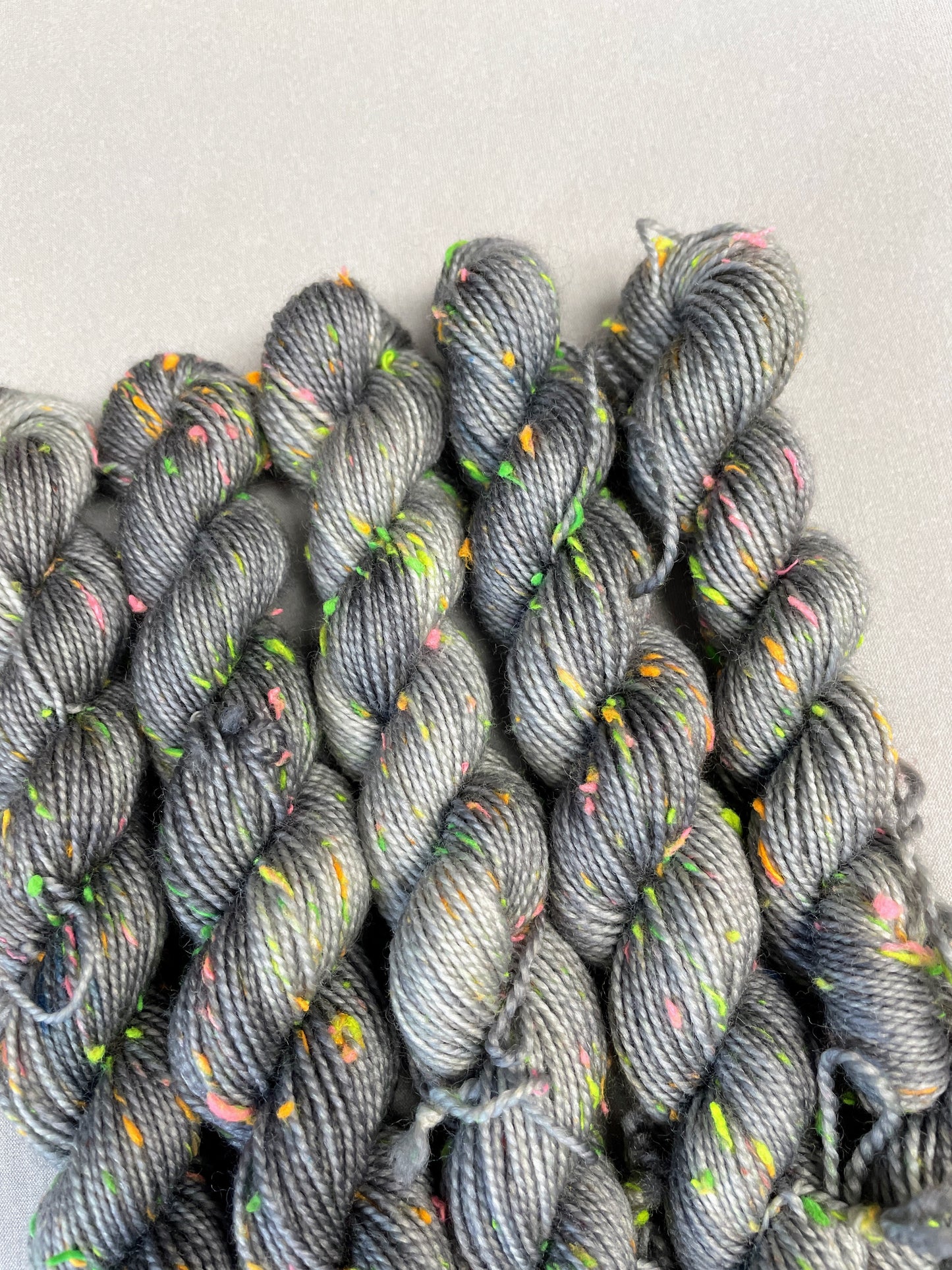 20g 4ply Neon Neps Grey Mini Skein