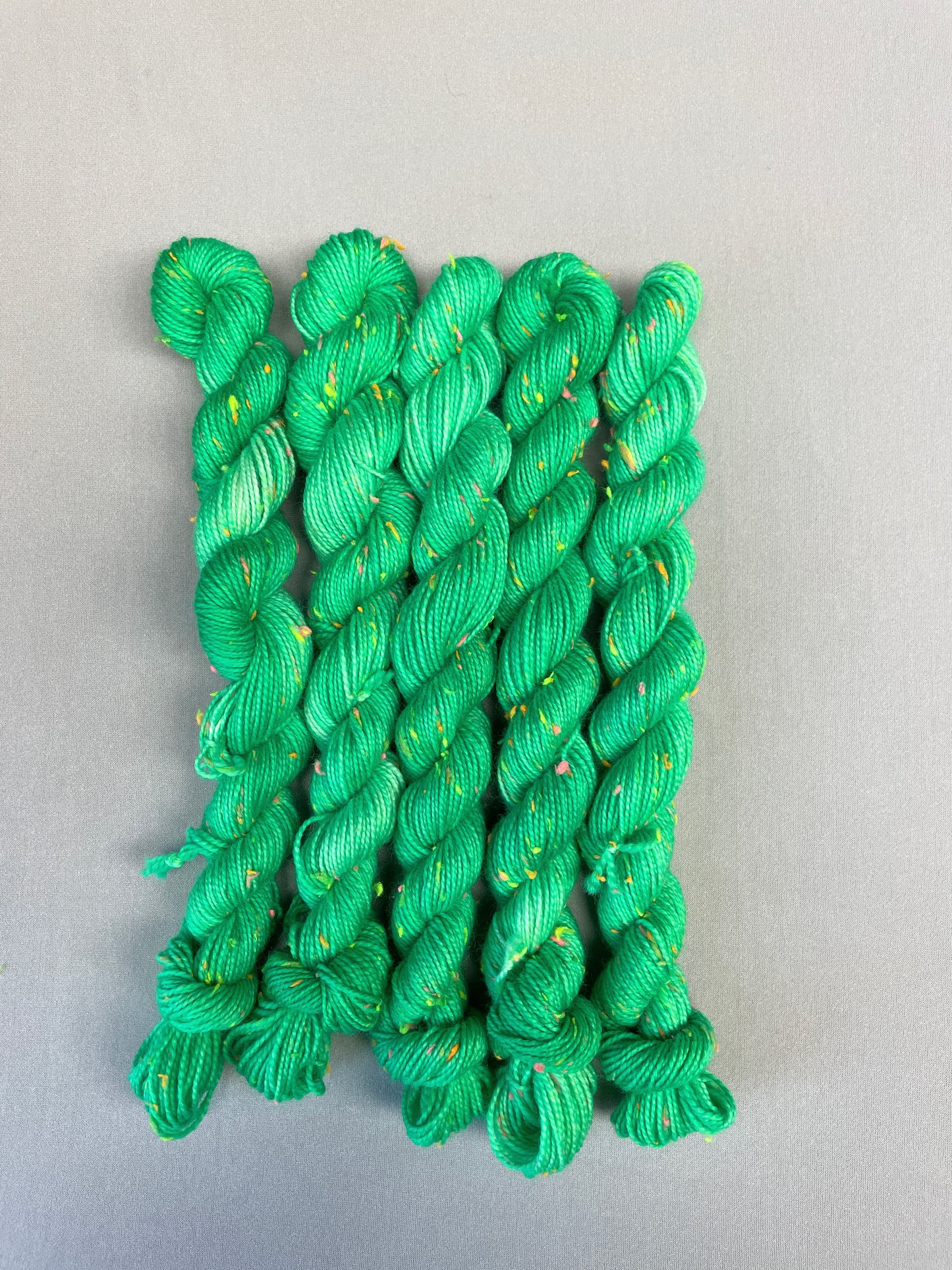 20g 4ply Neon Neps Peppermint Mini Skein