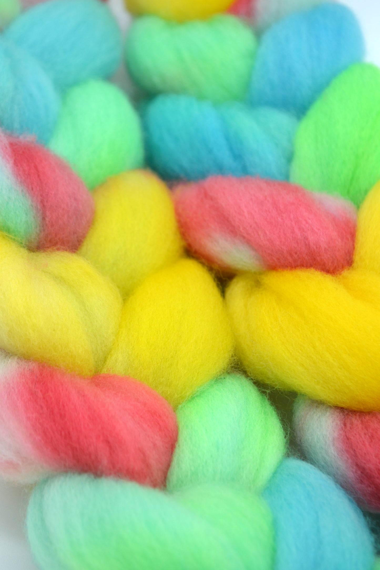 Cormo - Colour Wheel 100g Hand-dyed Fibre