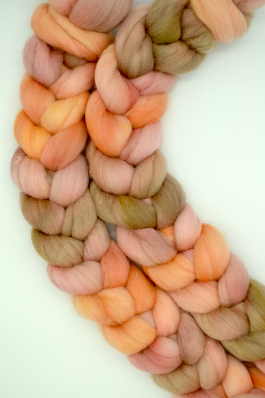 Polwarth - Fuzzy Peach 100g Hand-dyed Fibre