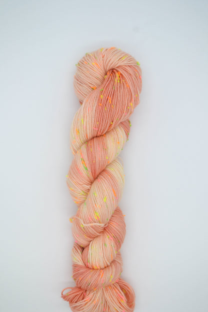100g 4ply Neon Neps Soft Peach Hand-dyed Yarn